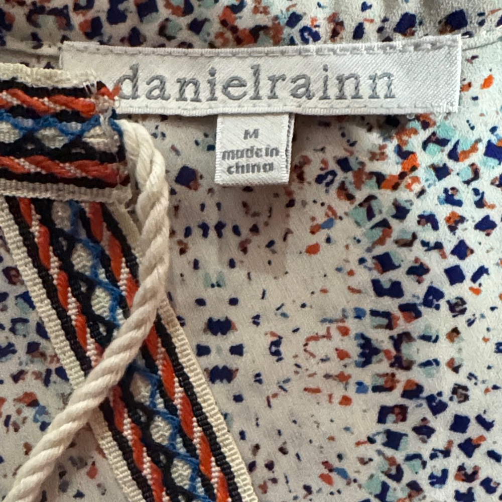 Daniel Rainn Ivory Blouse with Navy and Scarlet Details - Picture 2 of 4